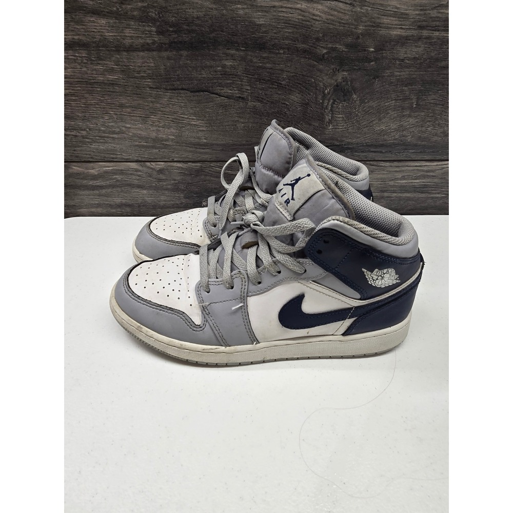 Nike‎ Air Jordan 1 Mid White Wolf Grey Midnight Navy DQ8423-104 Kids Size 7Y